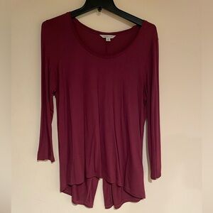 Calvin Klein Jeans  maroon 3/4 sleeve sz M shirt fish tail hem EUC